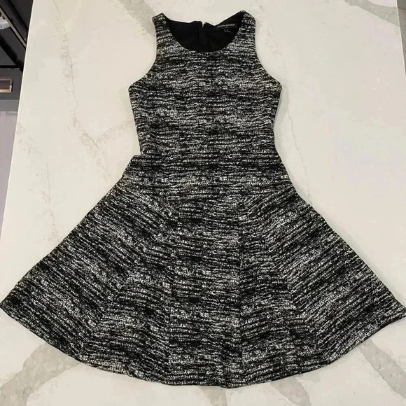 Banana Republic Black Static Print Fit and Flare Sleeveless Knit Dress Women’s 2 - Picture 1 of 7